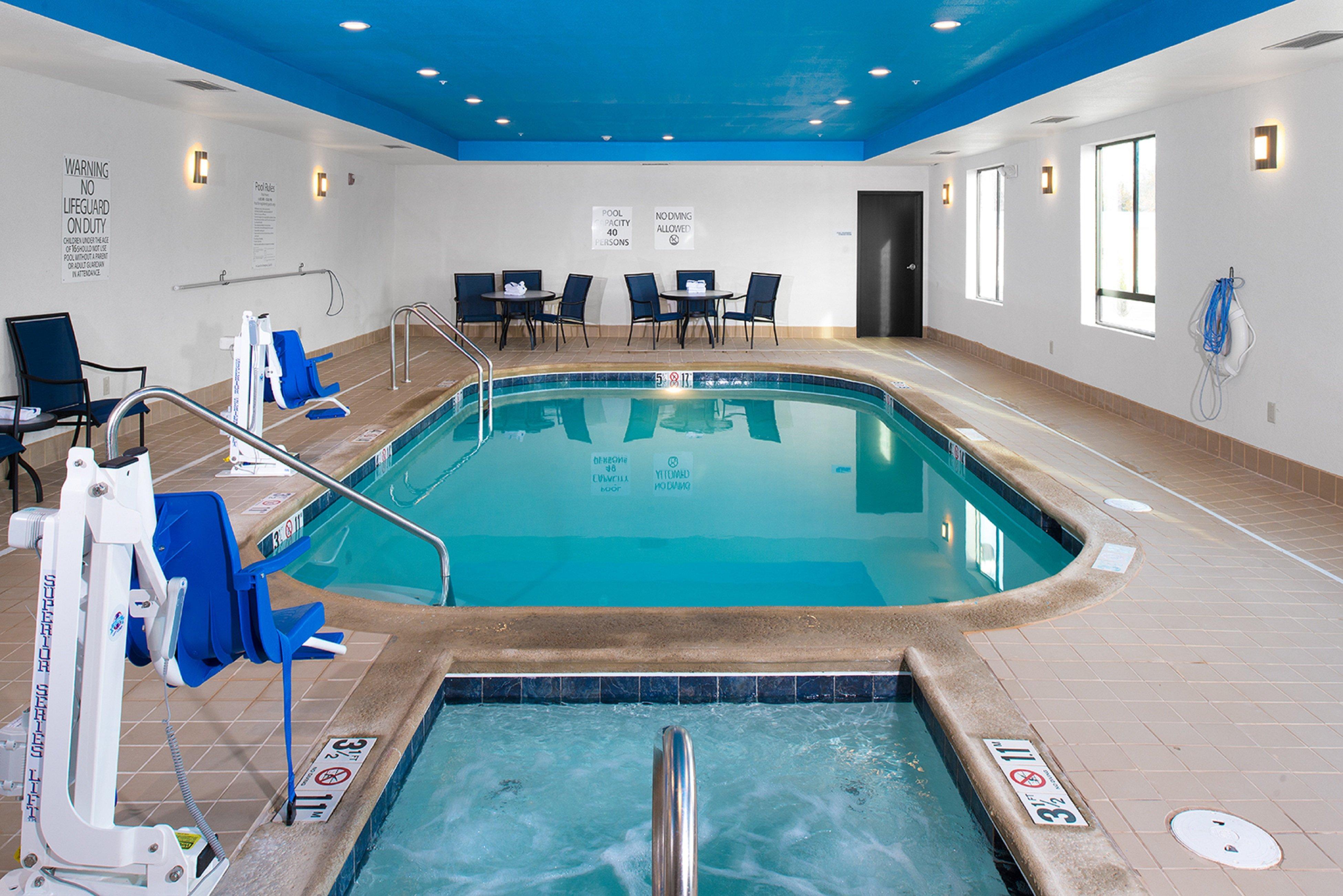 Holiday Inn Express Hutchison By Ihg Hutchinson Bagian luar foto