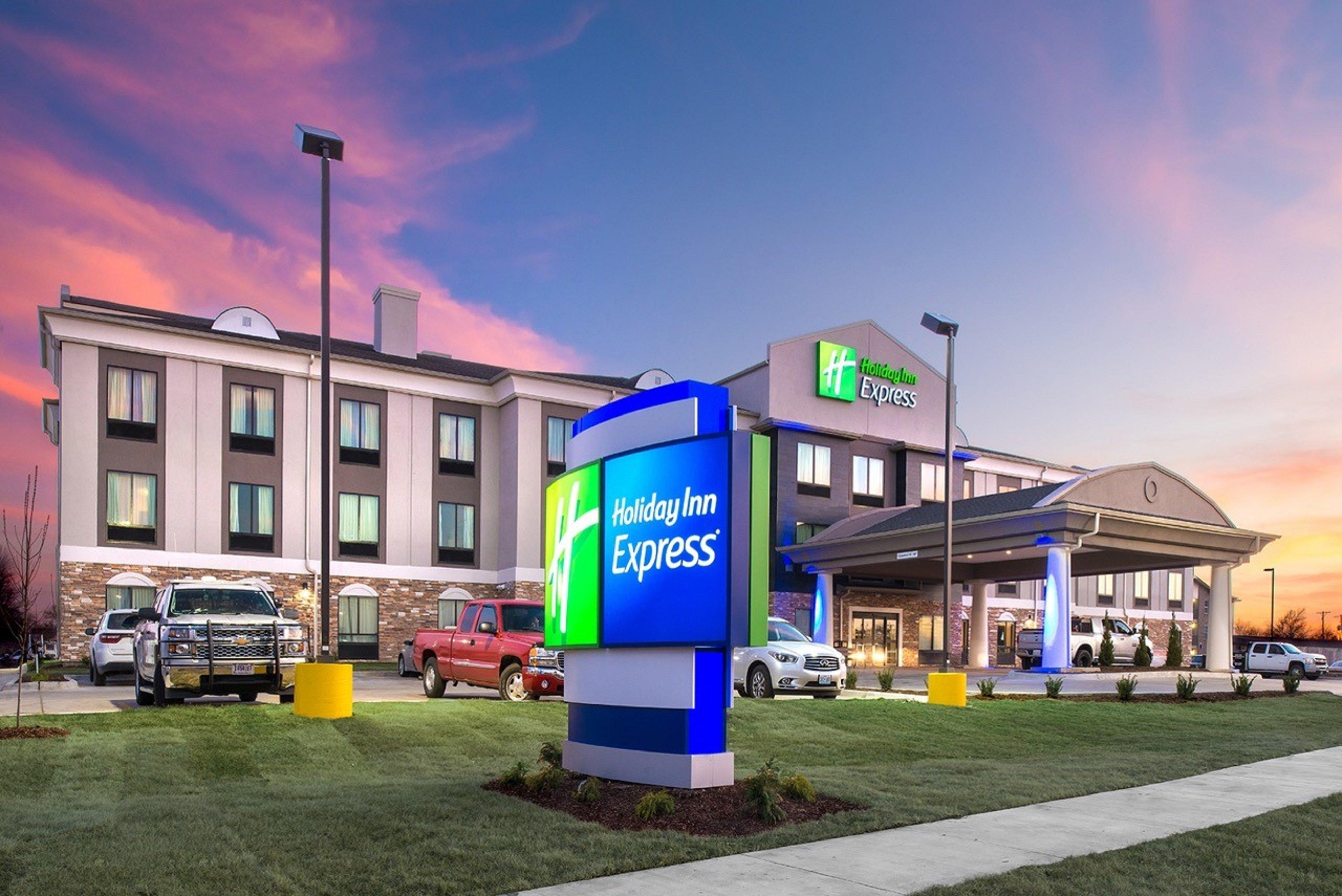 Holiday Inn Express Hutchison By Ihg Hutchinson Bagian luar foto