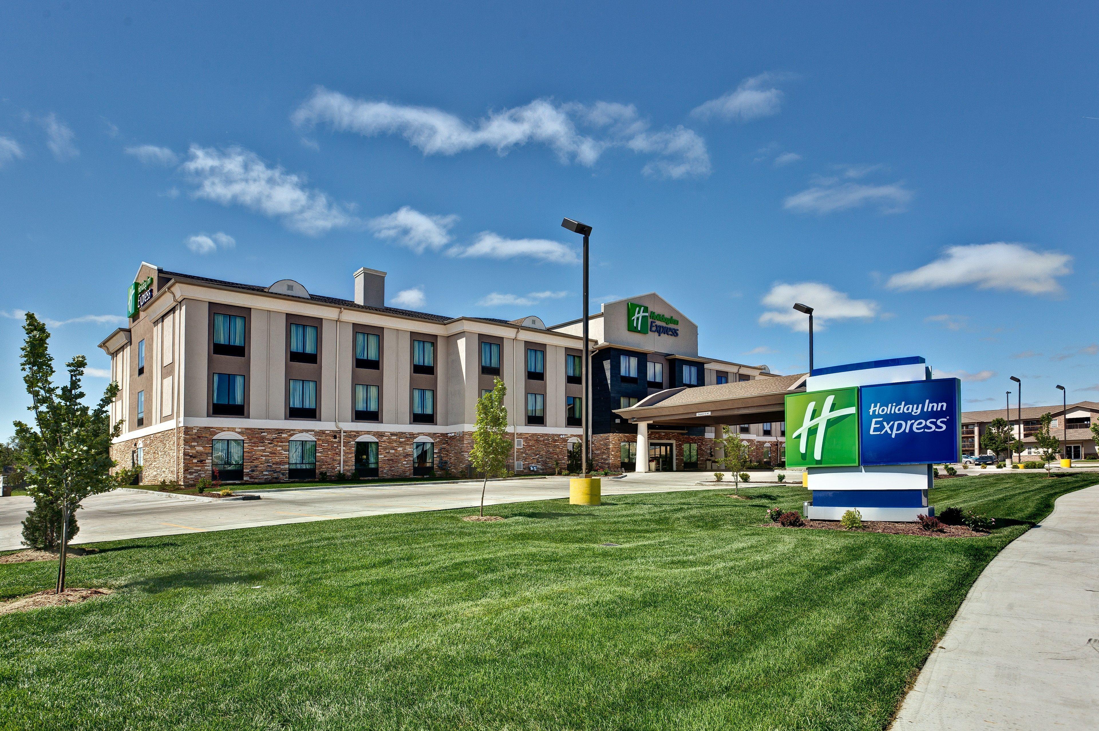 Holiday Inn Express Hutchison By Ihg Hutchinson Bagian luar foto