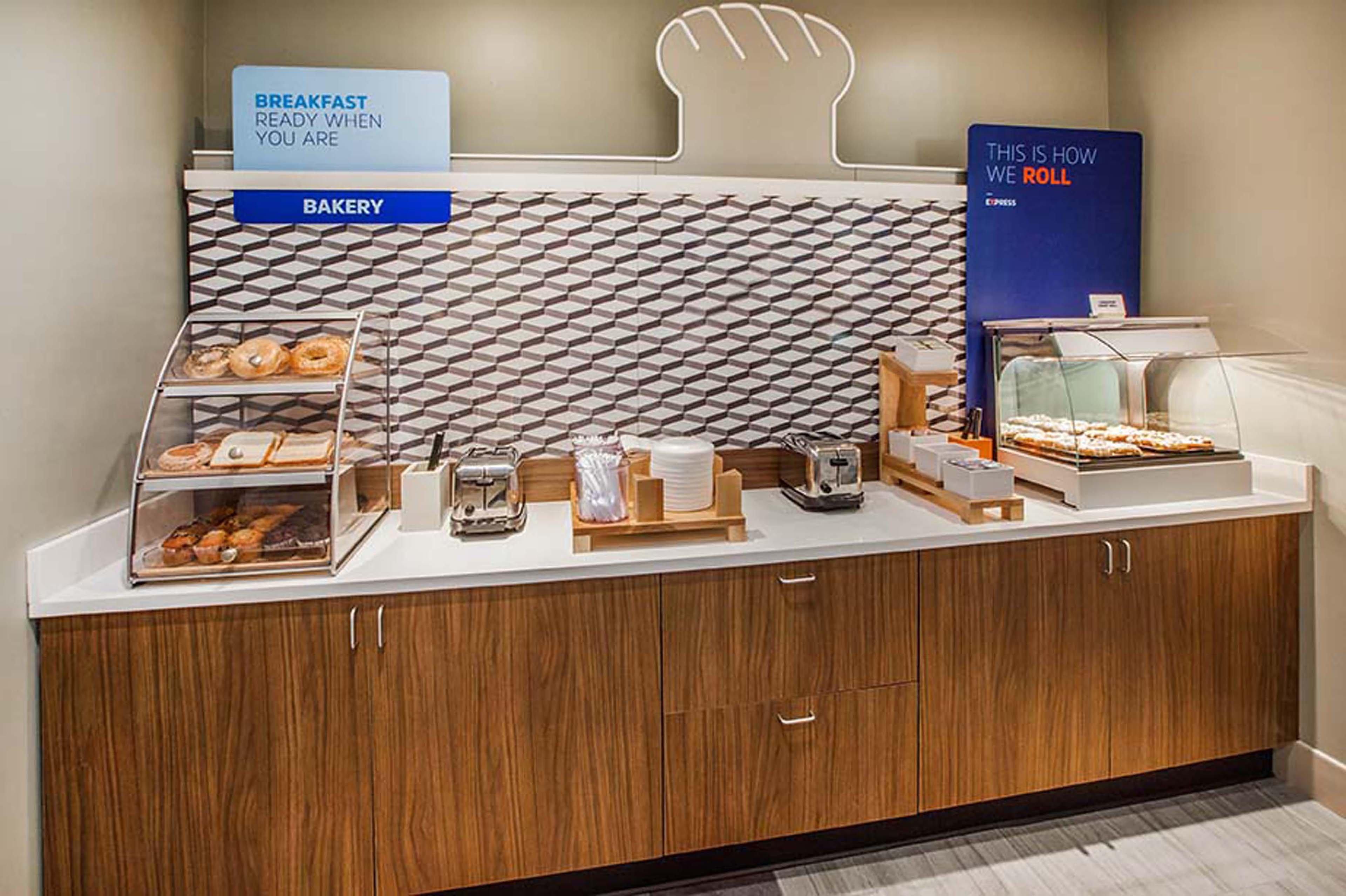Holiday Inn Express Hutchison By Ihg Hutchinson Bagian luar foto